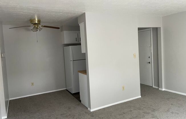 1 bed, 1 bath, 450 sqft, $795, Unit X303