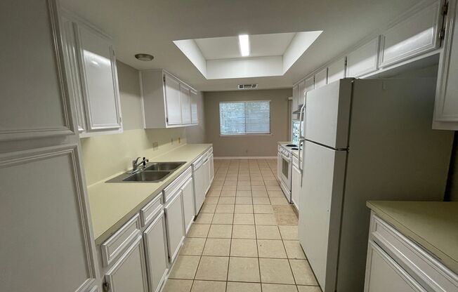 2 beds, 2 baths, 1,360 sqft, $1,500, Unit Unit B