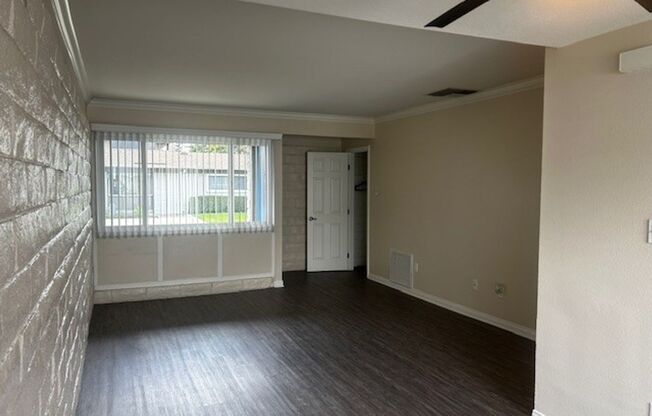 1 bed, 1 bath, 750 sqft, $2,375, Unit E4