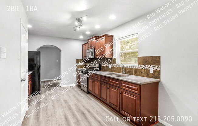 1336 W RIDGEWOOD CT