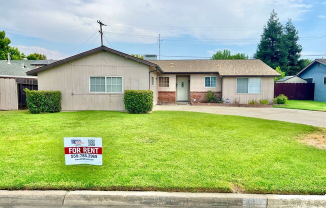 $1,895 New floors 4 Bedroom Home, Old Town Clovis, - San Jose, Clovis, CA