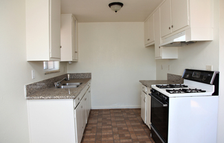 1104-1118 E. FRANKLIN AVENUE