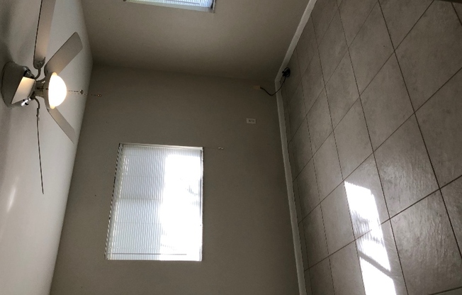 214 SE 16 PL