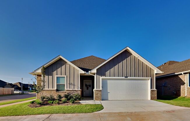 Luxury 3 Bedroom 2 Bathroom Cottage in Warr Acres 55+ Community (Gates Coming soon)