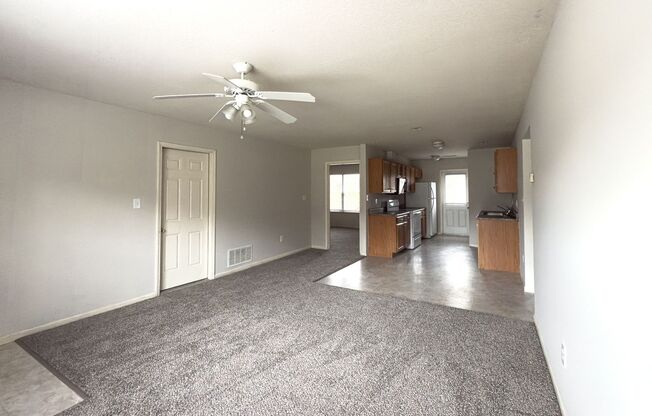 2561 - 2563 E Morris Dr