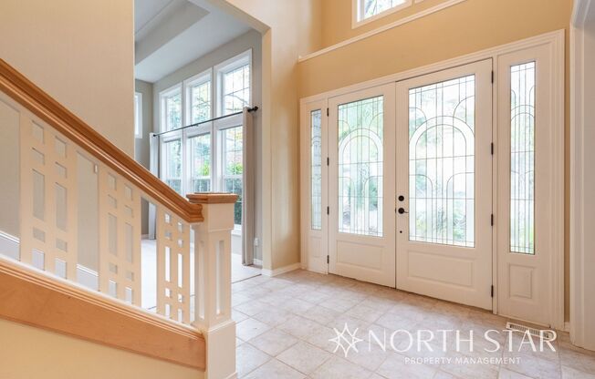 Spacious Elegance in Lake Oswego