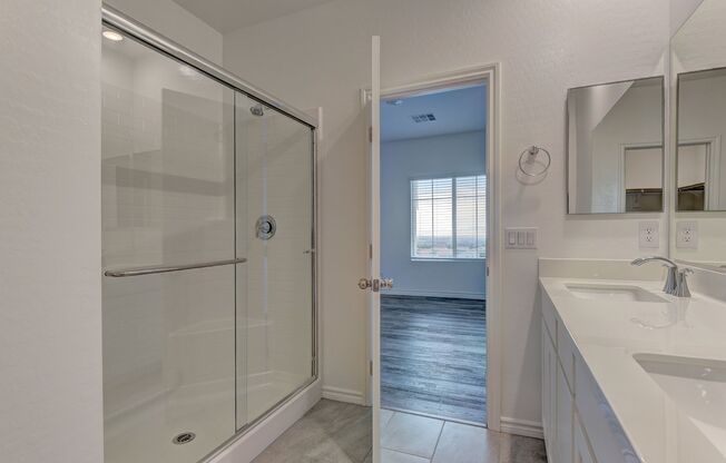 3 beds, 2.5 baths, $2,700, Unit # 1124