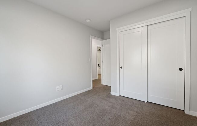 3 beds, 2.5 baths, 1,475 sqft, $2,595, Unit 3330