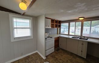 2 beds, 1 bath, $750, Unit 1006 WS-10