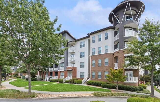 exterior view of Sorelle apartments