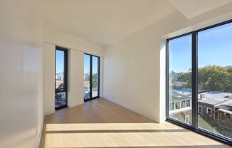 30 5 VERNON BLVD
