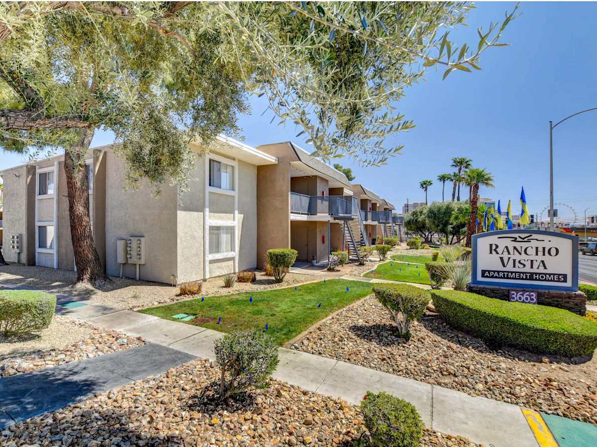 Welcome to Rancho Vista Apartments