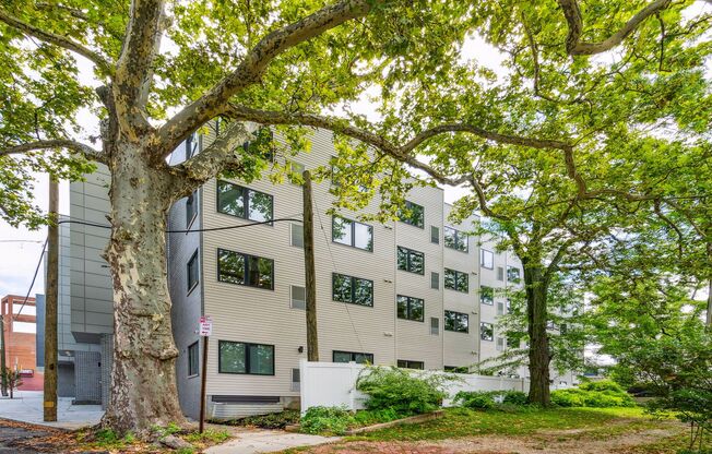 2 beds, 2 baths, 858 sqft, $1,795, Unit E04