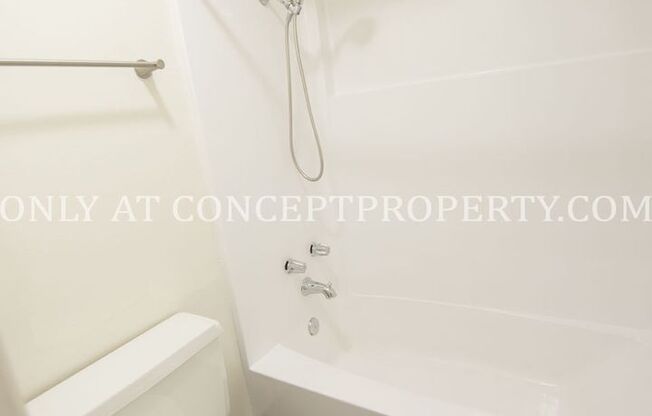 1 bed, 1 bath, 700 sqft, $1,199, Unit 22 PR