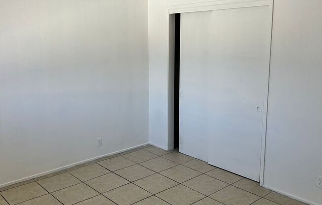 1 bed, 1 bath, 700 sqft, $1,150, Unit 1115 W Simpson Ave # K