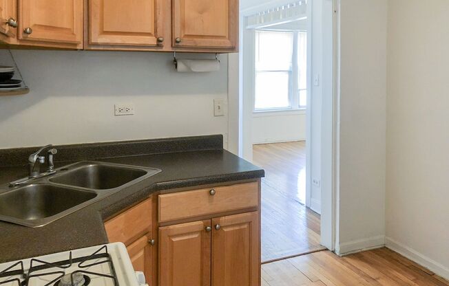 1 bed, 1 bath, 670 sqft, $1,875, Unit 1920-3