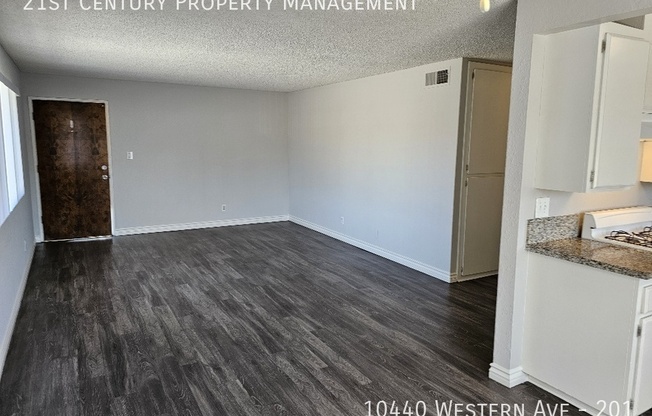 10440 WESTERN AVE