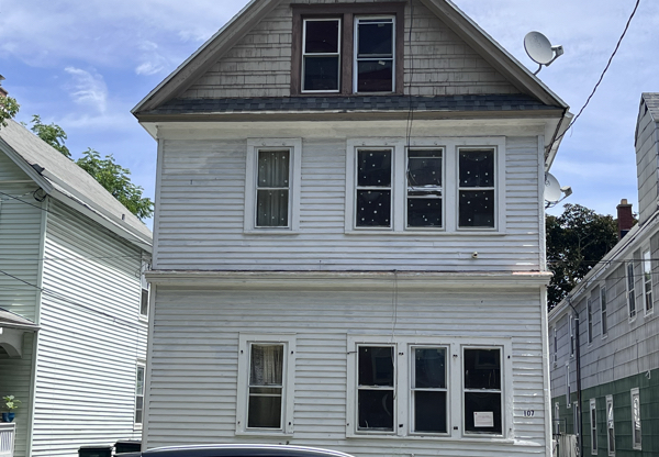 107 GERMAIN ST