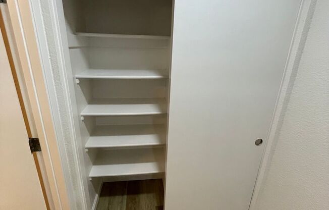 1 bed, 1 bath, 678 sqft, $1,675, Unit 2403