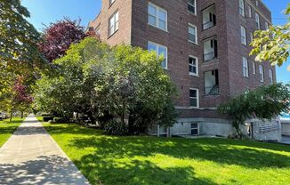 Studio, 1 bath, 460 sqft, $1,525, Unit 307