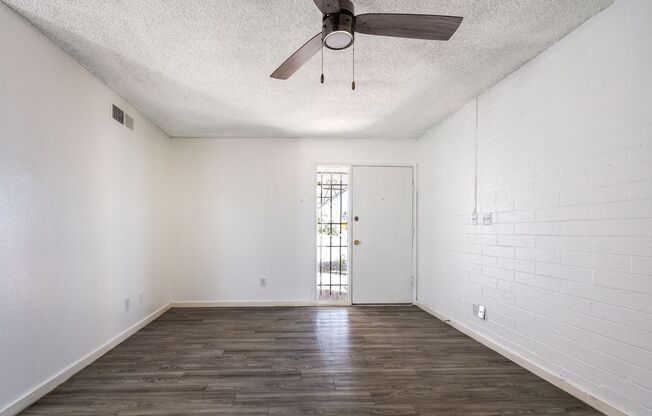 2 beds, 1 bath, 780 sqft, $1,149, Unit 11502
