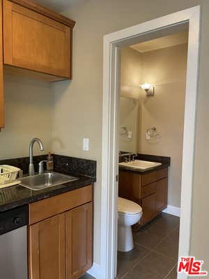 Studio, 1 bath, 377 sqft, $2,550, Unit 544