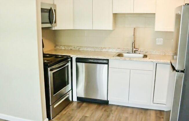 Newly Remodeled 1 Bedroom Apartments