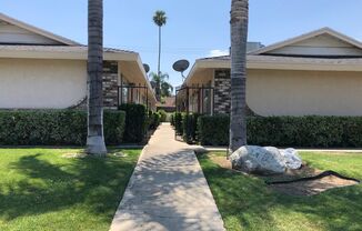 2 beds, 1 bath, 750 sqft, $1,050, Unit M