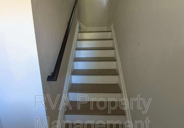 3105 B 2 AVE