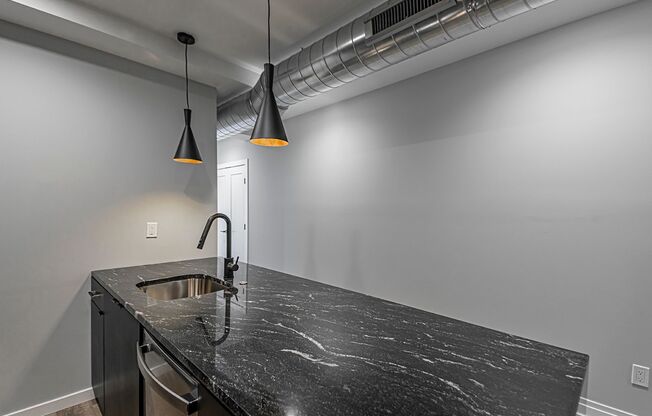 2 beds, 1 bath, 923 sqft, $2,063, Unit Unit 304