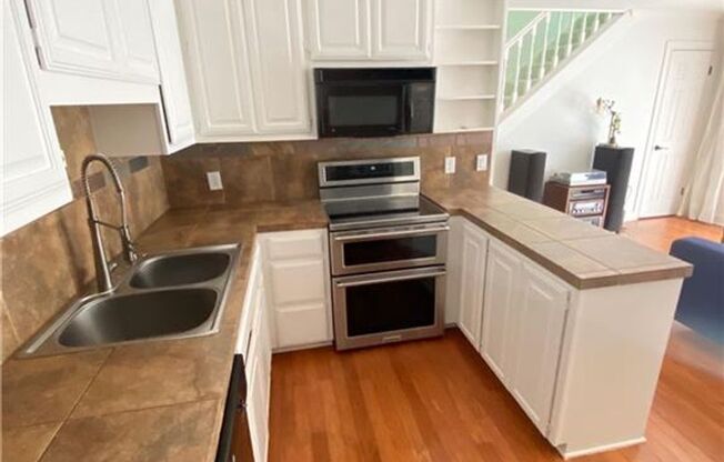 Cozy Convenience in North Shoal Creek