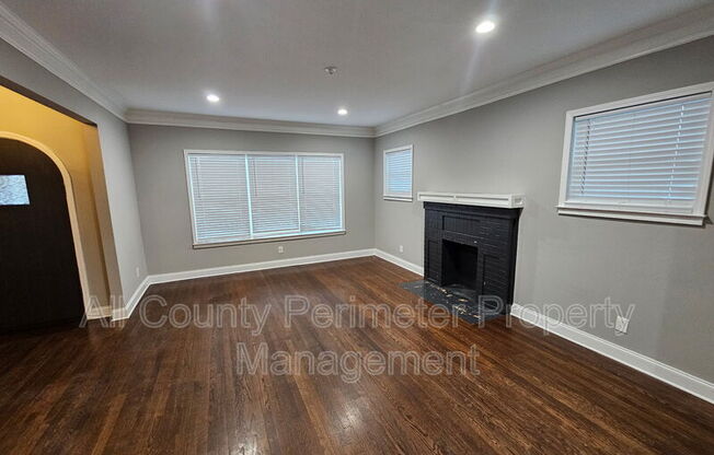 198 JOSEPH E LOWERY BLVD NW