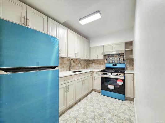 1 bed, 1 bath, $2,200, Unit 2G