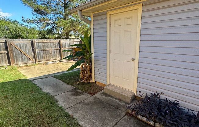 2 beds, 2 baths, $1,075