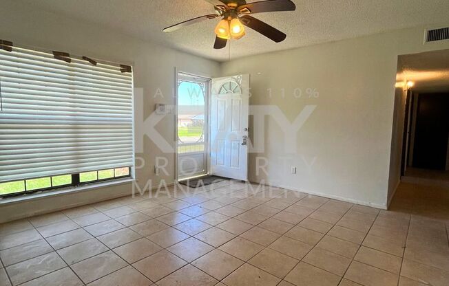 3 beds, 2 baths, $1,400