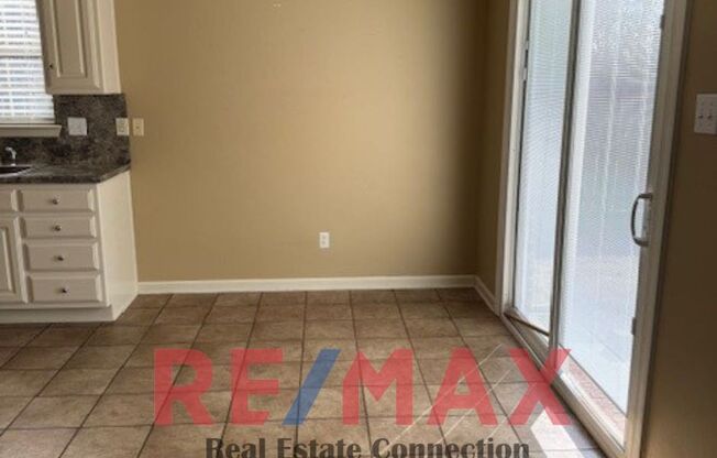 3 beds, 2 baths, $1,450