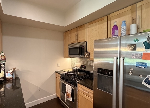 1 bed, 1 bath, 751 sqft, $3,000, Unit 205