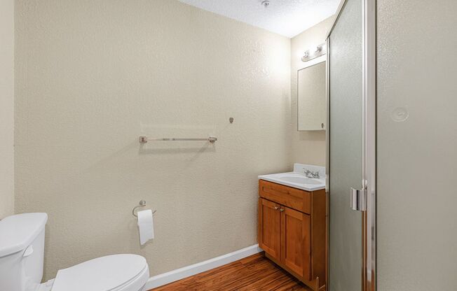 1 bed, 1 bath, $1,450, Unit 524 41st St Unit C