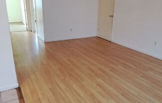 2 beds, 1 bath, $925, Unit C1