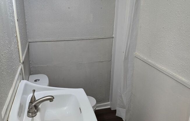 1517-1519 E Washington St (AARC Management, LLC)