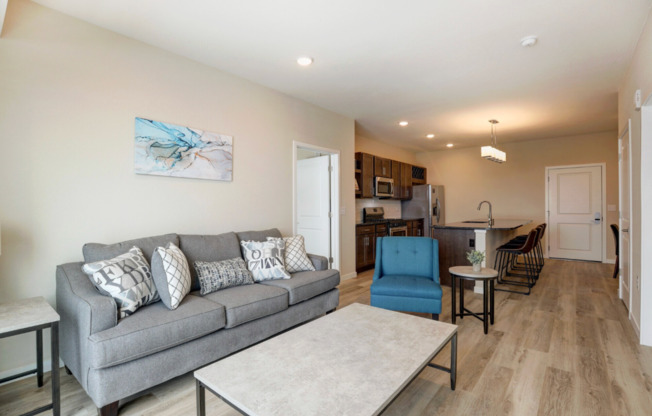 2 beds, 2 baths, 1,285 sqft, $1,545