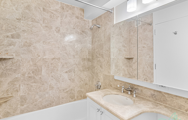 1 bed, 1 bath, $5,800, Unit 1609