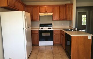 3 beds, 2 baths, $1,295, Unit 128 Melody Lane