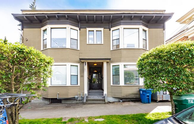 Jenott Apartments