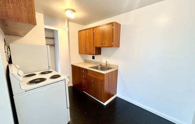 Studio, 1 bath, 464 sqft, $1,295