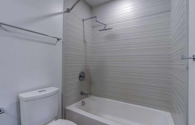 2 beds, 2 baths, 774 sqft, $1,995, Unit 301