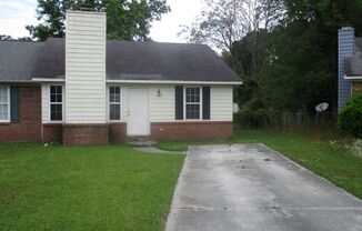 Nice two bedroom two bath duplex that is just minutes to Camp Lejeune, area beaches, shopping and restaurants.