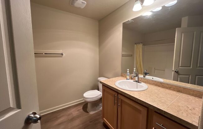 2 beds, 2 baths, $2,149, Unit #202