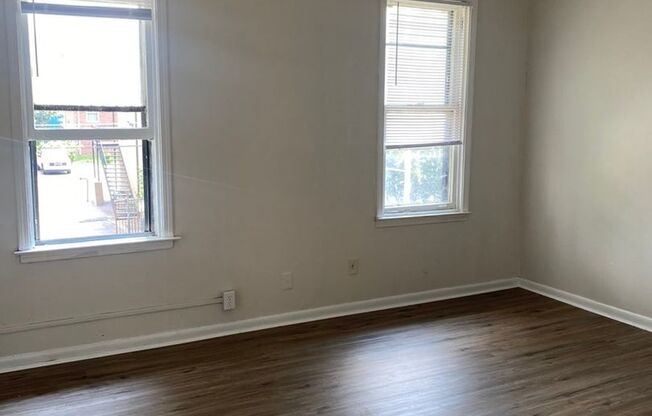 Studio, 1 bath, 400 sqft, $600, Unit #3