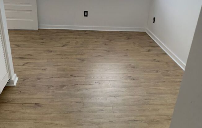 1 bed, 1 bath, 530 sqft, $1,075, Unit 03